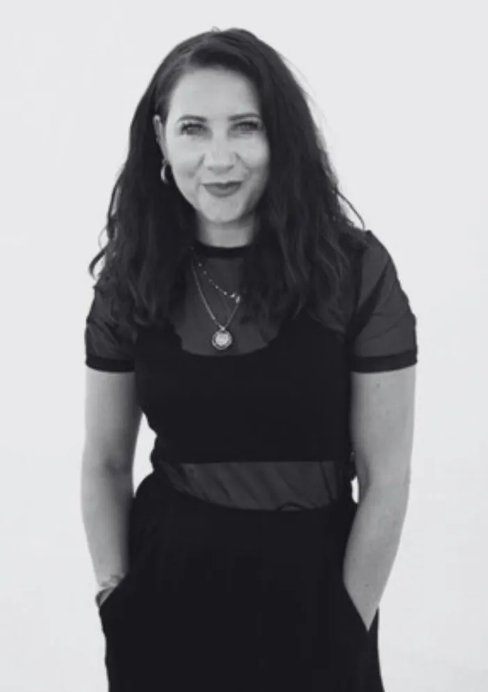 Kelly Betts (Host) 
